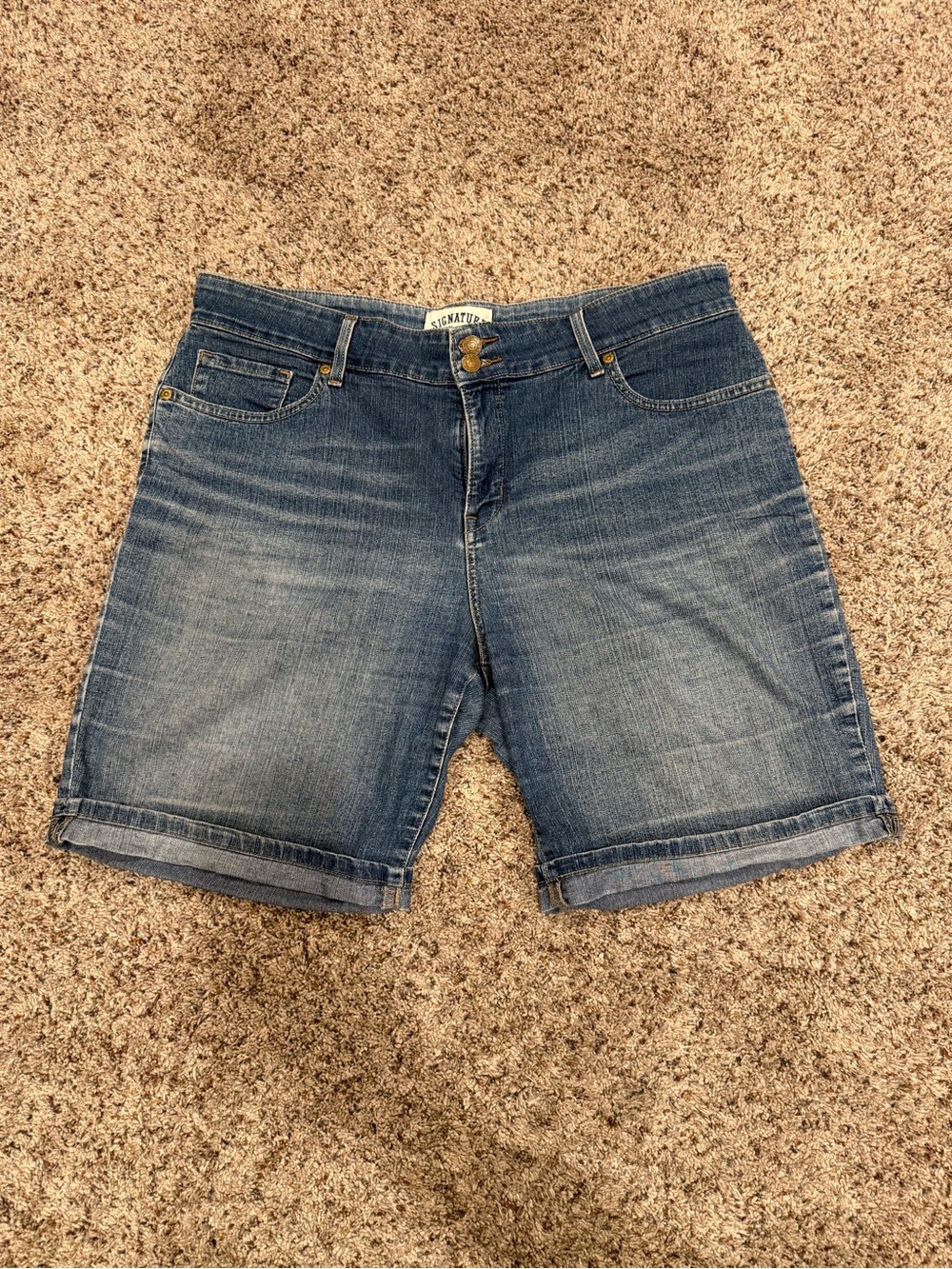 Signature by Levi Strauss Women's Rolled-Hem Denim Shorts - Blue Wash